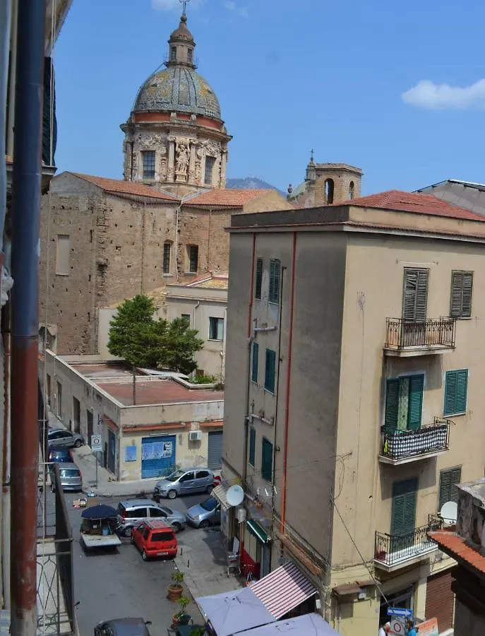 Ballaro Sant'Agata Mini Apartments Palermo Italy